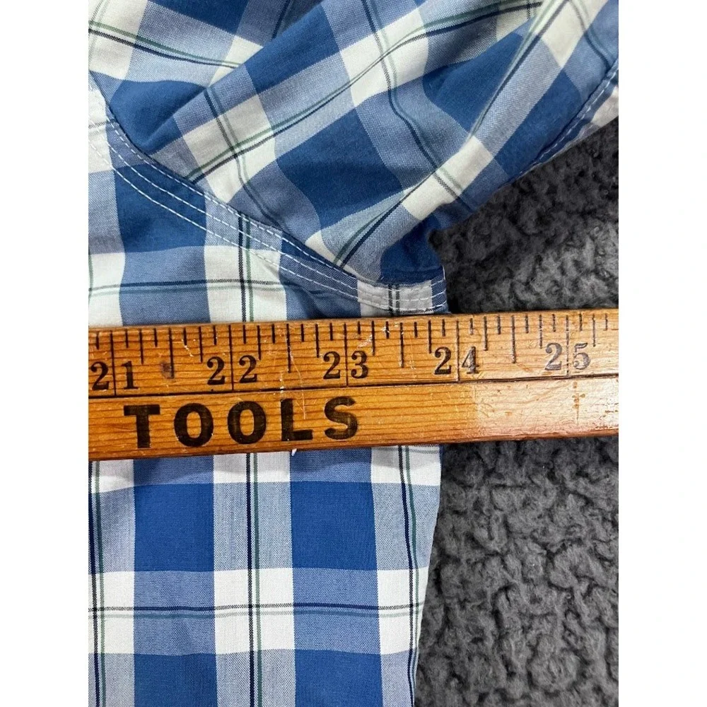 LL Bean Mens Blue White Plaid CoolMax Slightly Fitted Button Down Shirt L-Reg